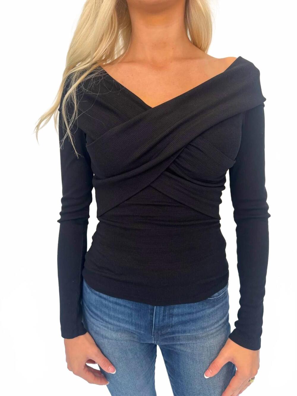 NEW LAMADE off shoulder top in black